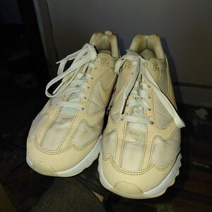 Woman's Nike Air Max Dawn Sneakers